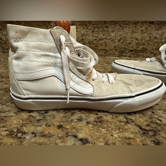 VANS Mid Top Skateboarding Sneaker - Size 6M/7.5W - Picture 2 of 8